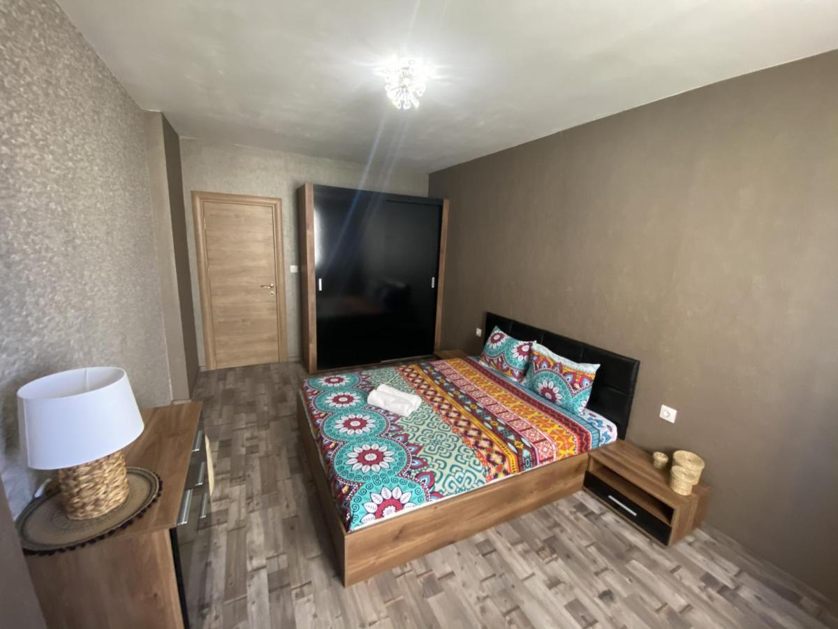 Lovely Cozy Apartment Sofia Bagian luar foto