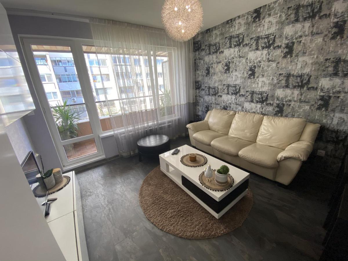 Lovely Cozy Apartment Sofia Bagian luar foto