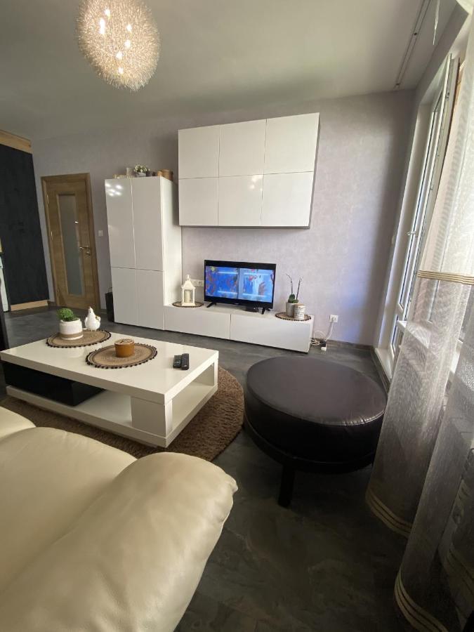 Lovely Cozy Apartment Sofia Bagian luar foto